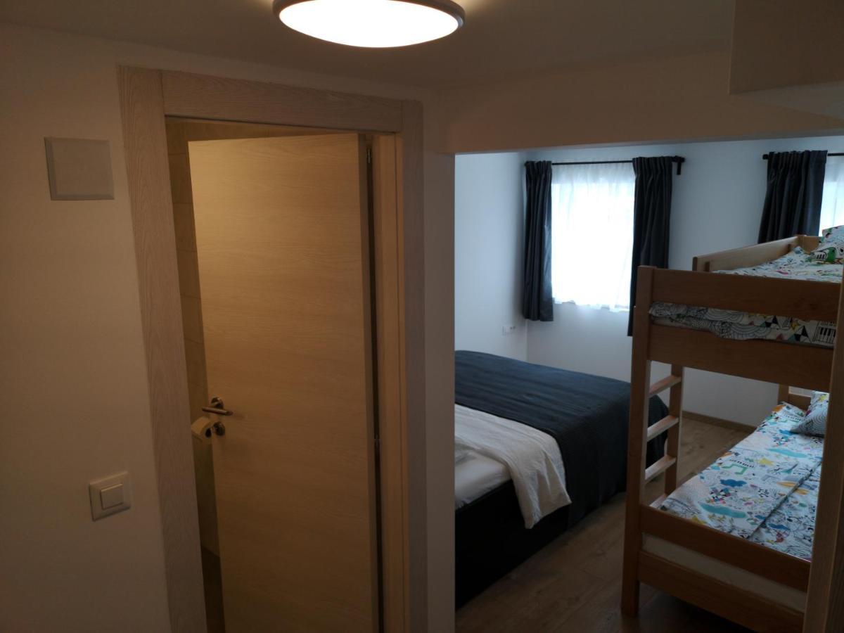 Mega Hostel Krapina Bagian luar foto
