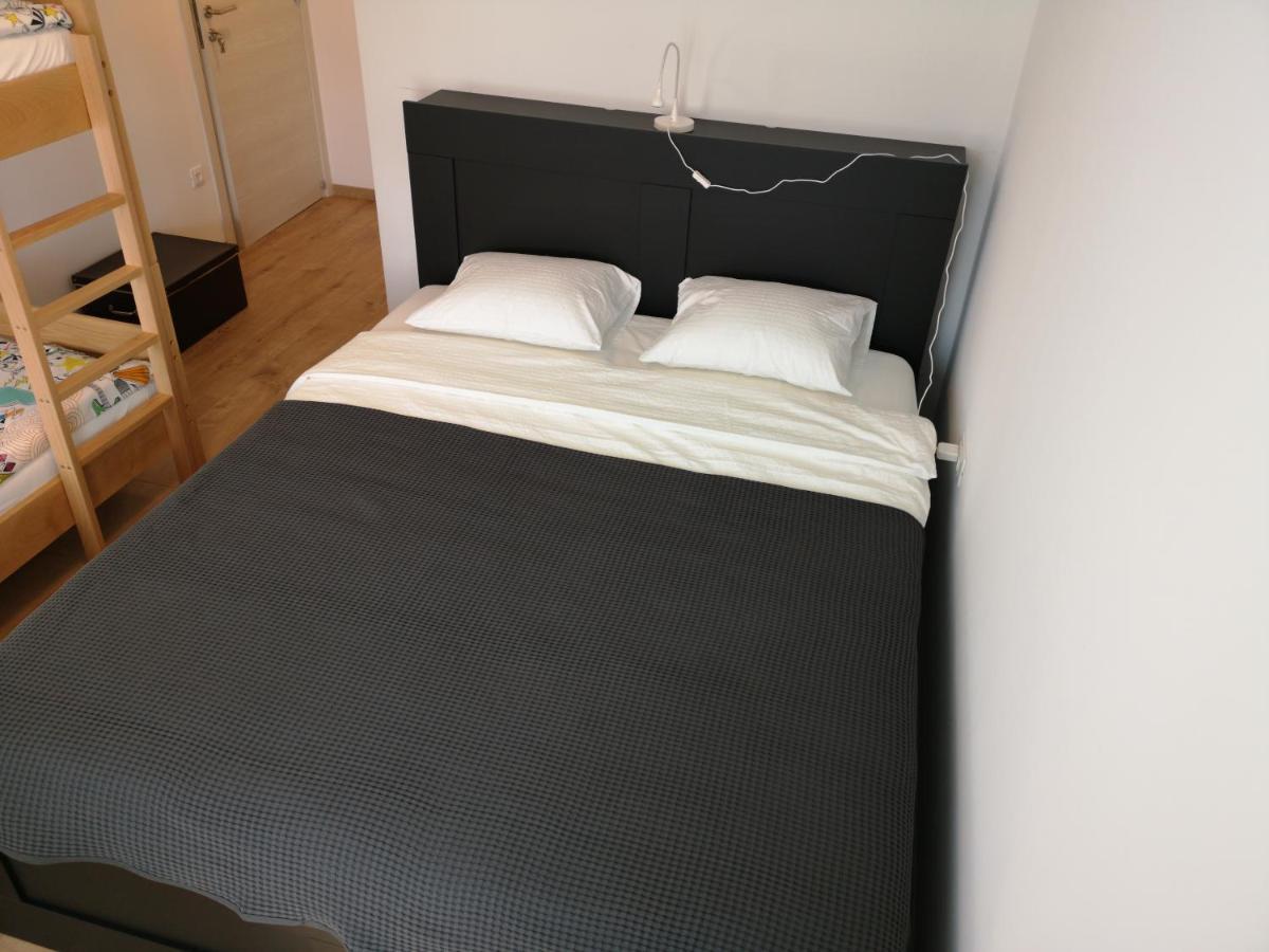Mega Hostel Krapina Bagian luar foto