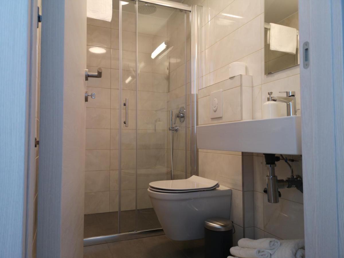 Mega Hostel Krapina Bagian luar foto
